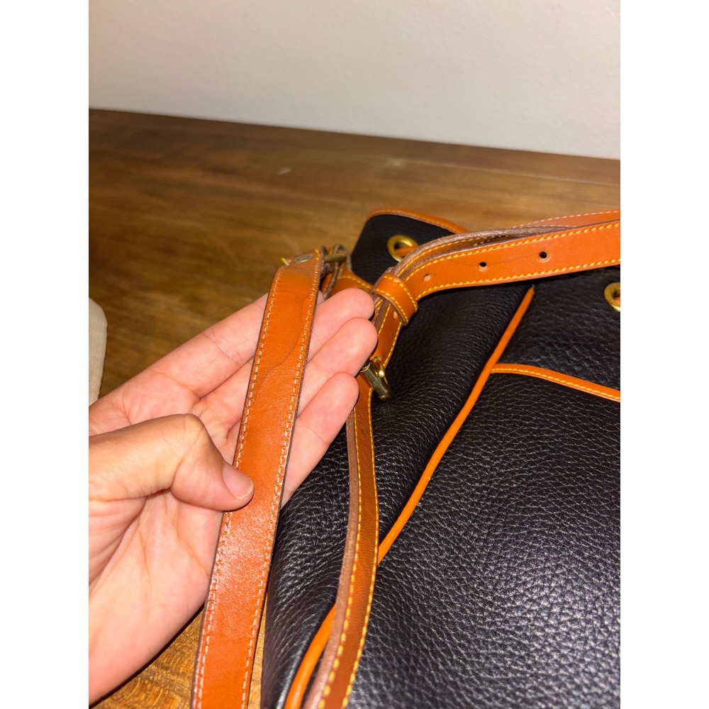 VTG DOONEY & BOURKE Crossbody Satchel Purse Women's Black Brown Bucket Bag - Picture 5 of 7